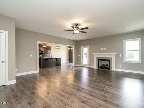 94 Cedarbrook Dr, Benson, NC 27504 photo 6