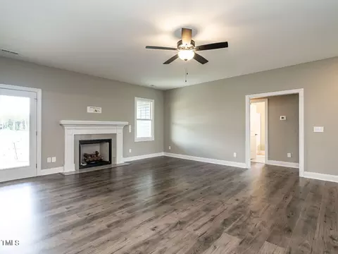 94 Cedarbrook Dr, Benson, NC 27504 photo 8