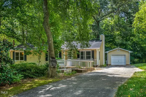6 Drakesway Ct, Durham, NC 27713