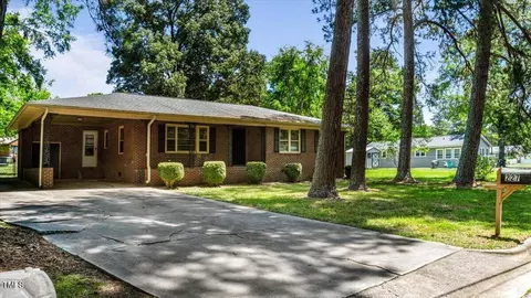 227 W Dale Dr, Oxford, NC 27565