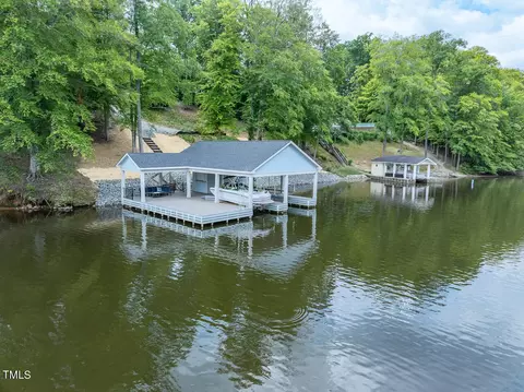 266 Whitetail Ln, Leasburg, NC 27291
