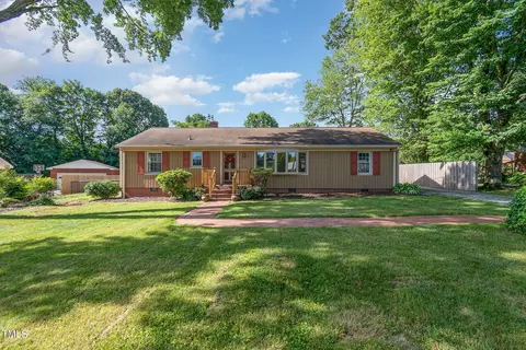 209 Courtland Dr, Elon, NC 27244