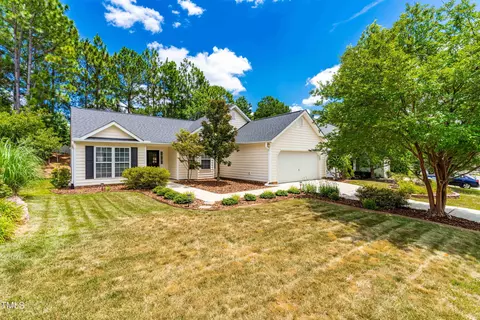 401 Firefly Rd, Holly Springs, NC 27540