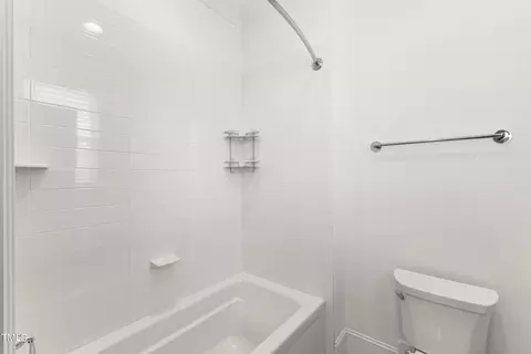 Bath - 409 Teague St, Wake Forest, NC 27587 photo 6 of 7