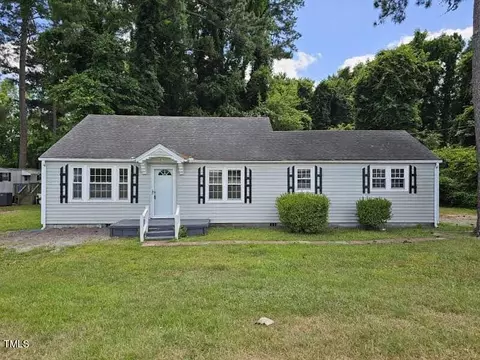 908 Booker Dairy Rd, Smithfield, NC 27577