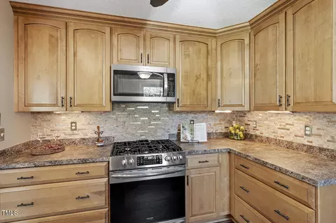 Kitchen - 734 E Keri Dr, Garner, NC 27529 photo 2 of 5