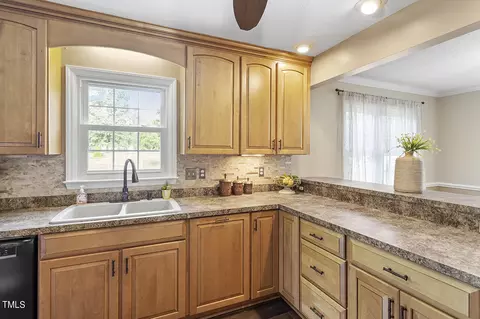 Kitchen - 734 E Keri Dr, Garner, NC 27529 photo 4 of 5