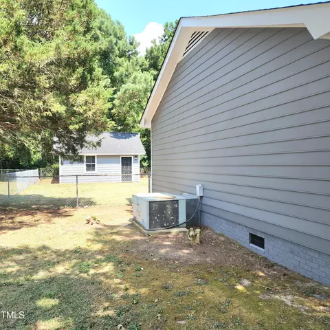 500 Saints St, Dunn, NC 28334 photo 31