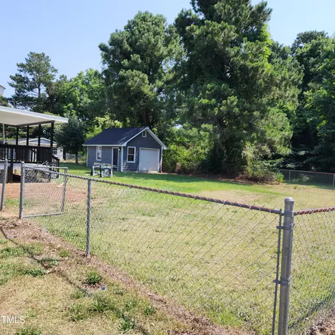 500 Saints St, Dunn, NC 28334 photo 3