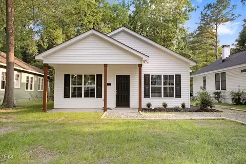 515 E Wilson St, Elm City, NC 27822