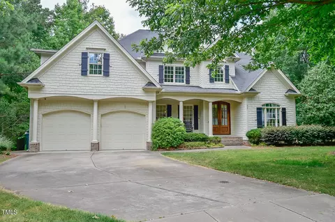 27 Fairwoods Dr, Durham, NC 27712