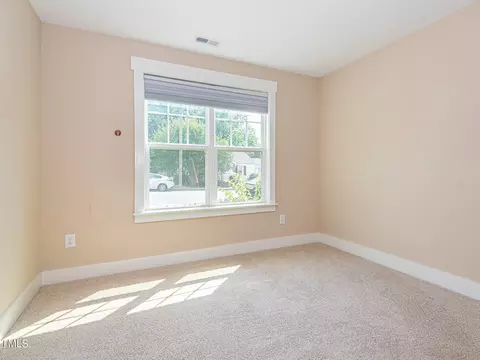 205 E Holmes St, Benson, NC 27504 photo 18