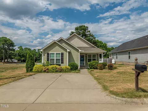 205 E Holmes St, Benson, NC 27504 photo 23