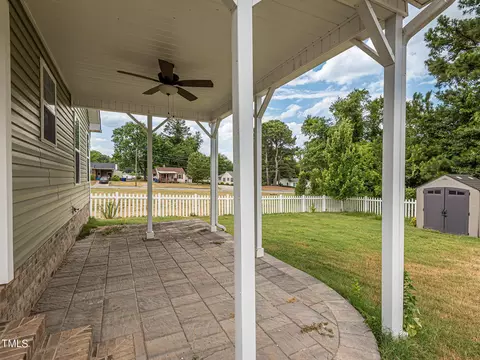 205 E Holmes St, Benson, NC 27504 photo 26