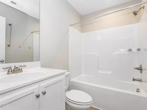 205 E Holmes St, Benson, NC 27504 photo 17