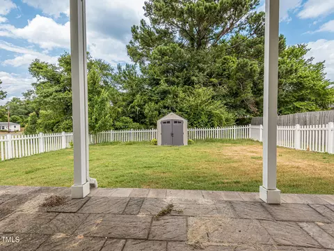 205 E Holmes St, Benson, NC 27504 photo 27