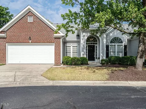 106 Beeley Ct, Cary, NC 27519