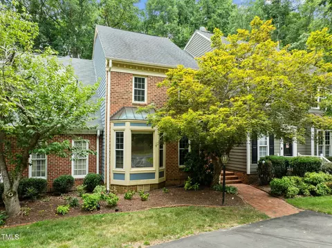 111 Rosewall Ln, Cary, NC 27511