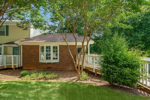 102 Assembly Ct, Cary, NC 27511