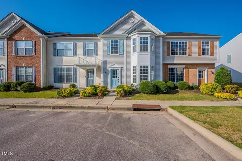 5142 Twelvepole Dr, Raleigh, NC 27616