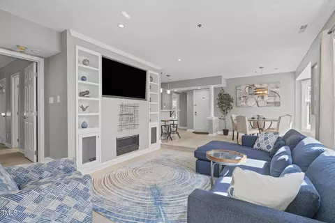 235 New Bern Pl #201, Raleigh, NC 27601