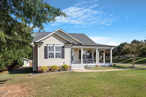 16 Sparkle Ln, Garner, NC 27529 photo 2