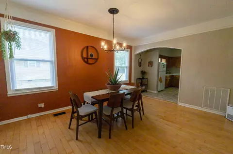 202 W C St, Erwin, NC 28339 photo 6
