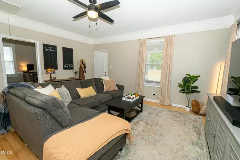 202 W C St, Erwin, NC 28339 photo 5