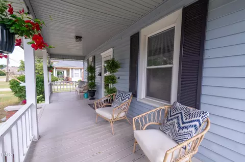 202 W C St, Erwin, NC 28339 photo 3