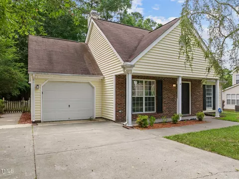 6 Redear Pl, Durham, NC 27703