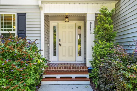 9241 Carley Cir, Garner, NC 27529 photo 4