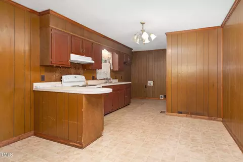 607 3rd St, Spring Hope, NC 27882 photo 8