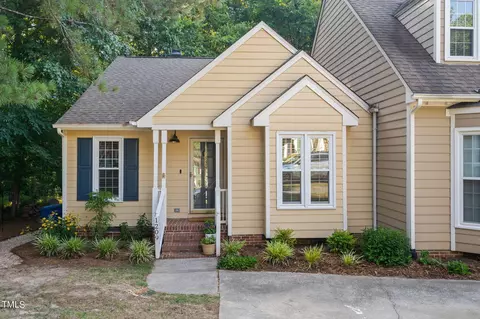 1209 Cranebridge Pl, Chapel Hill, NC 27517