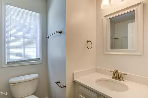 Bath - 1104 E Geer St, Durham, NC 27704 photo 4 of 5