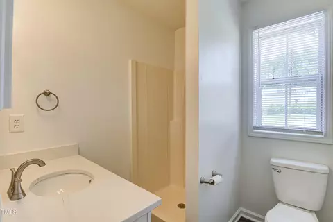 Bath - 1104 E Geer St, Durham, NC 27704 photo 2 of 5