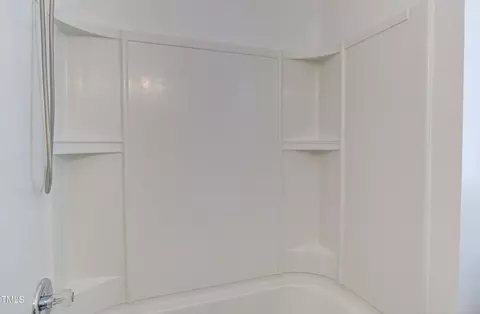 Bath - 1104 E Geer St, Durham, NC 27704 photo 5 of 5