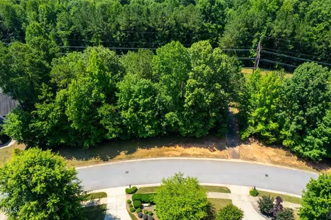 108 Eden Glen Dr, Holly Springs, NC 27540