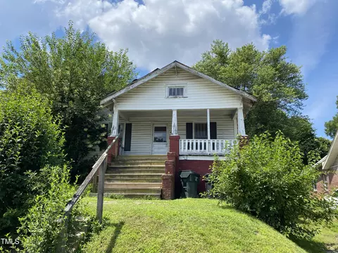 611 Acorn St, Burlington, NC 27215