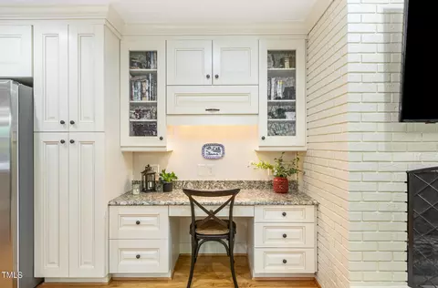 Kitchen - 2901 Augusta Ct, Raleigh, NC 27607 photo 5 of 6