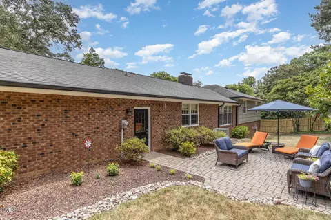 Exterior - 2901 Augusta Ct, Raleigh, NC 27607 photo 2 of 4