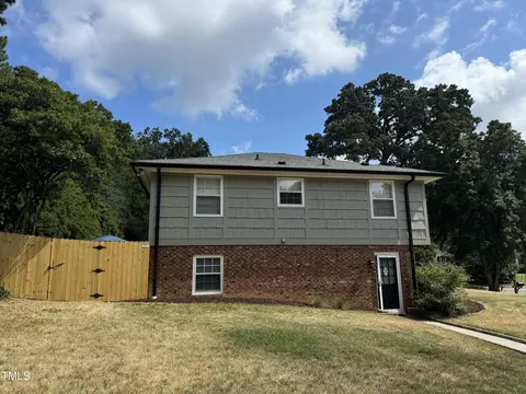 Exterior - 2901 Augusta Ct, Raleigh, NC 27607 photo 4 of 4