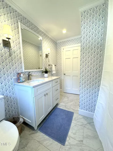 Bath - 2901 Augusta Ct, Raleigh, NC 27607 photo 1 of 4