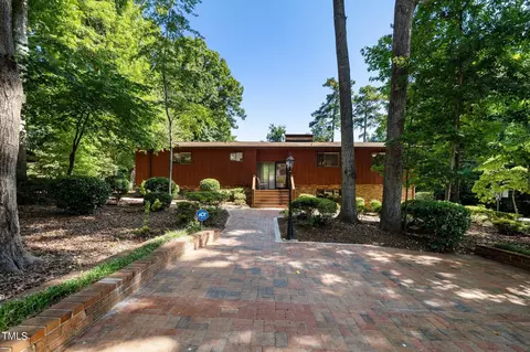 6406 Arnold Rd, Raleigh, NC 27607