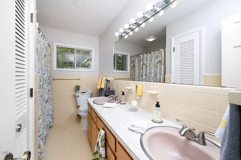 Bath - 6406 Arnold Rd, Raleigh, NC 27607 photo 1 of 3
