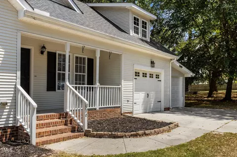 320 Jared Dr, Angier, NC 27501 photo 2