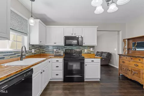 320 Jared Dr, Angier, NC 27501 photo 9