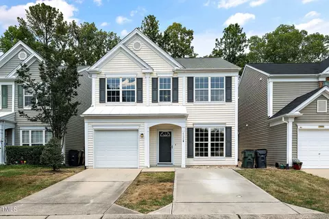 402 Mannington Dr, Morrisville, NC 27560