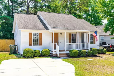 617 Avondale Dr, Clayton, NC 27520
