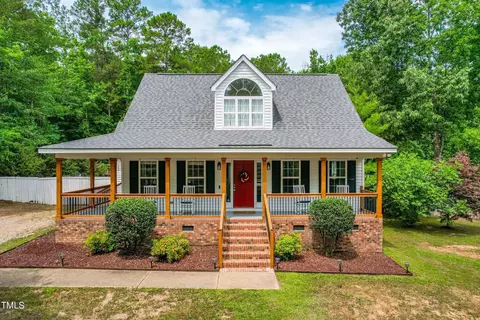 182 Wintergreen Dr, Garner, NC 27529