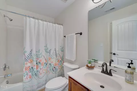 Bath - 1619 Timber Wolf Dr, Durham, NC 27713 photo 5 of 6